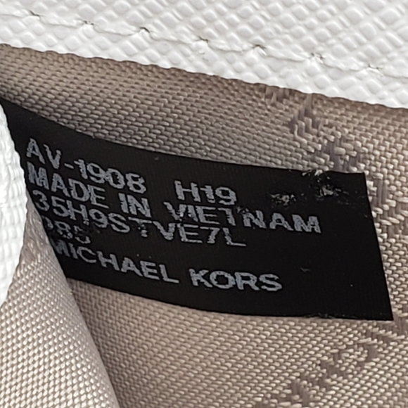 ⚠️LAST 1⚠️SALE⚠️ Michael Kors Jet Set LG Wallet - Picture 4 of 5